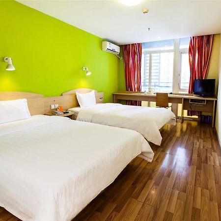 7 Days Inn Гуанджоу Екстериор снимка
