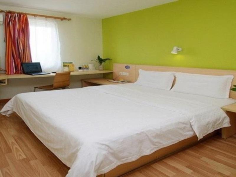 7 Days Inn Гуанджоу Екстериор снимка