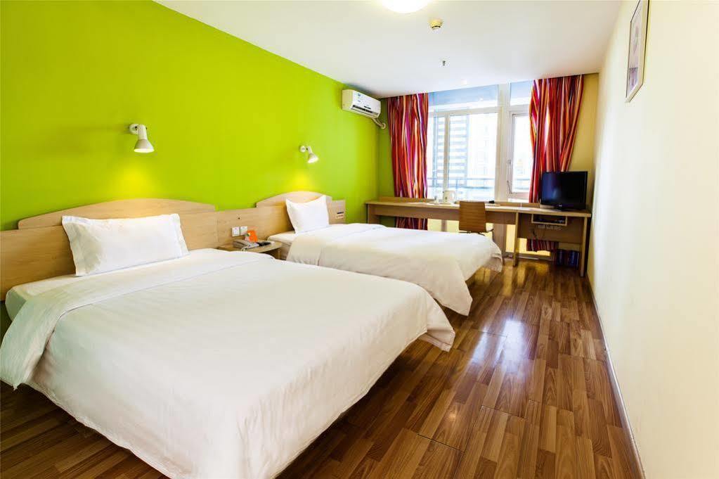 7 Days Inn Гуанджоу Екстериор снимка