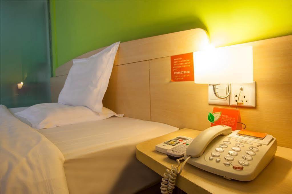 7 Days Inn Гуанджоу Екстериор снимка