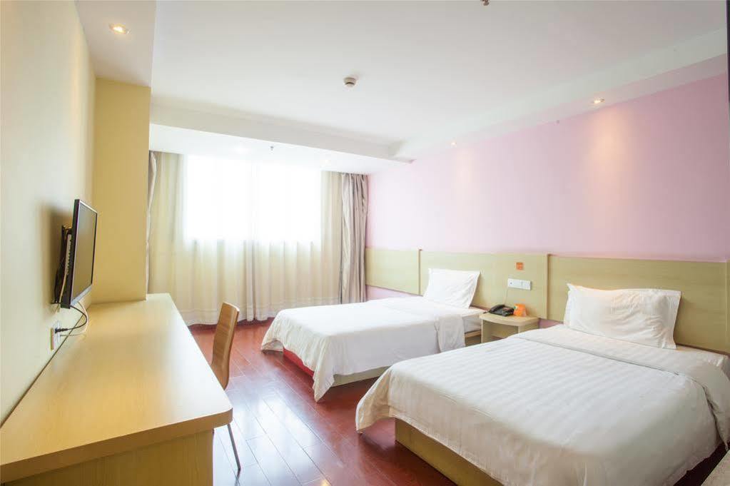 7 Days Inn Гуанджоу Екстериор снимка
