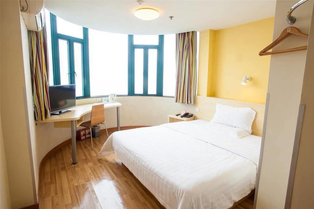7 Days Inn Гуанджоу Екстериор снимка