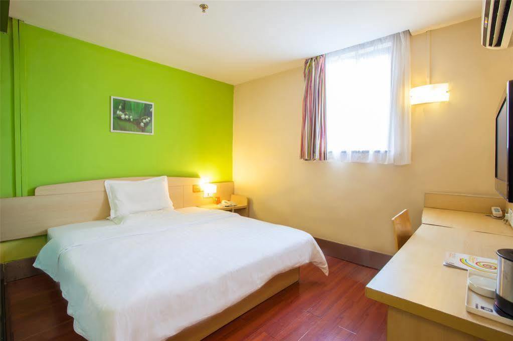 7 Days Inn Гуанджоу Екстериор снимка